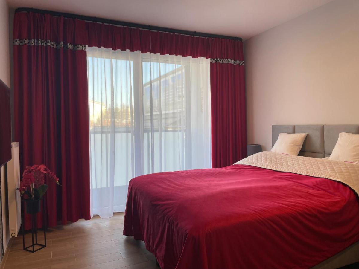 Apartament Kasprowicza โควอบเซก ภายนอก รูปภาพ
